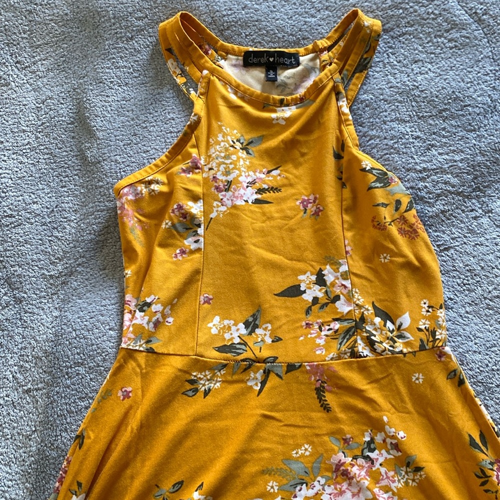 Girls yellow dress
